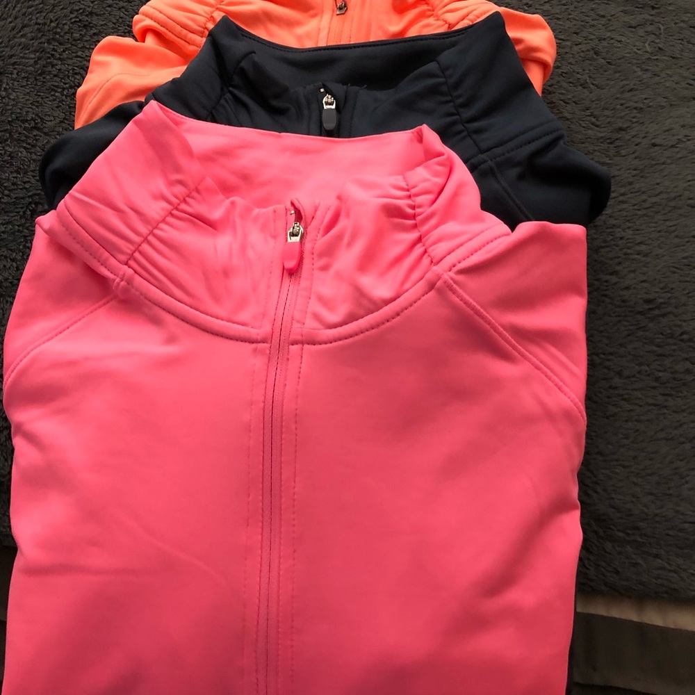 Workout pullover - Picture 2 of 2